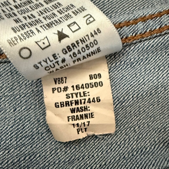 Joe’s Women’s Distressed Frannie Relaxed Slightly Thrashed Denim Jacket Small - Picture 16 of 16